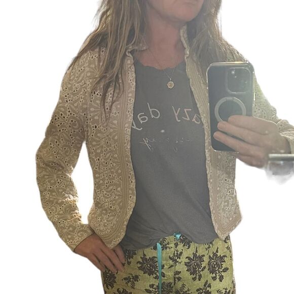 Chico’s Linen Beige Eyelet Open Jacket Size Medium 8 - Picture 9 of 12